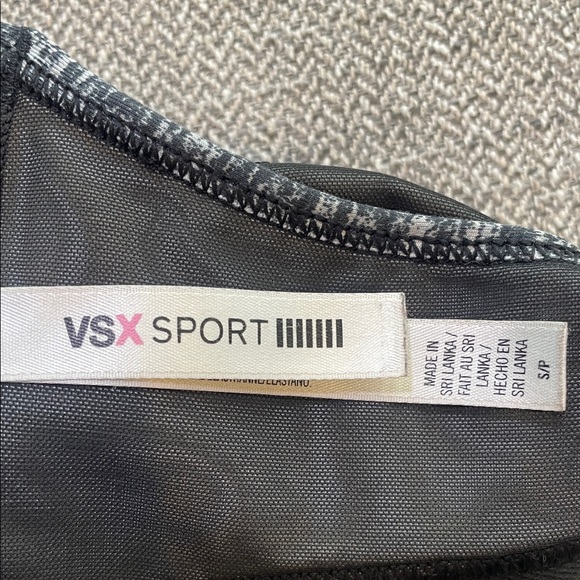 VSX‎ Victoria’s Secret Black and White Sports Bra. Size Small - Picture 3 of 3